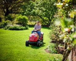 Mountfield MTF 98H Lawn Tractor 11 Mountfield MTF 98H Lawn Tractor -Stih Machinery Shop 1 0001 MountfieldMTF98HLifestyle4