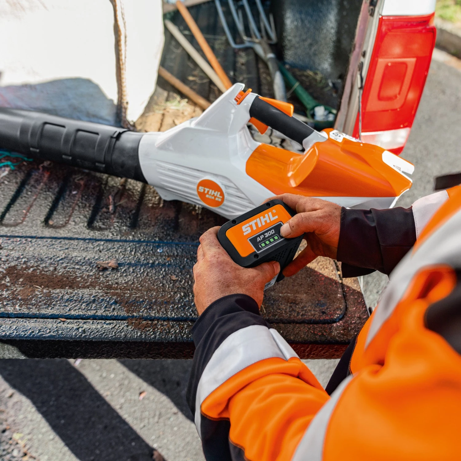 Stihl BGA86 Cordless Blower 4 Stihl BGA86 Cordless Blower - Image 2