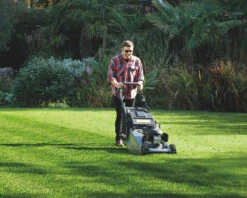 Hayter Harrier 48 Pro Autodrive BBC Lawnmower 15 Hayter Harrier 48 Pro Autodrive BBC Lawnmower -Stih Machinery Shop HayterHarrier479ALifestyle