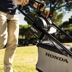 Honda HRX 537 HZ Lawnmower -Stih Machinery Shop Mainimage2 ea9a7aeb 97cc 48da 94d9 1a8cee42ae48